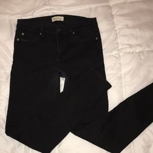 Black skinny jeans